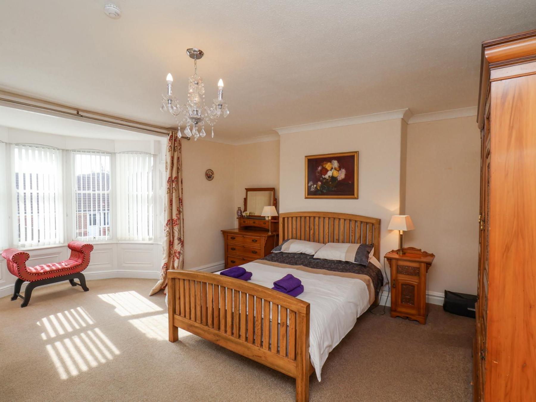 Mayfield Manor * Whitby